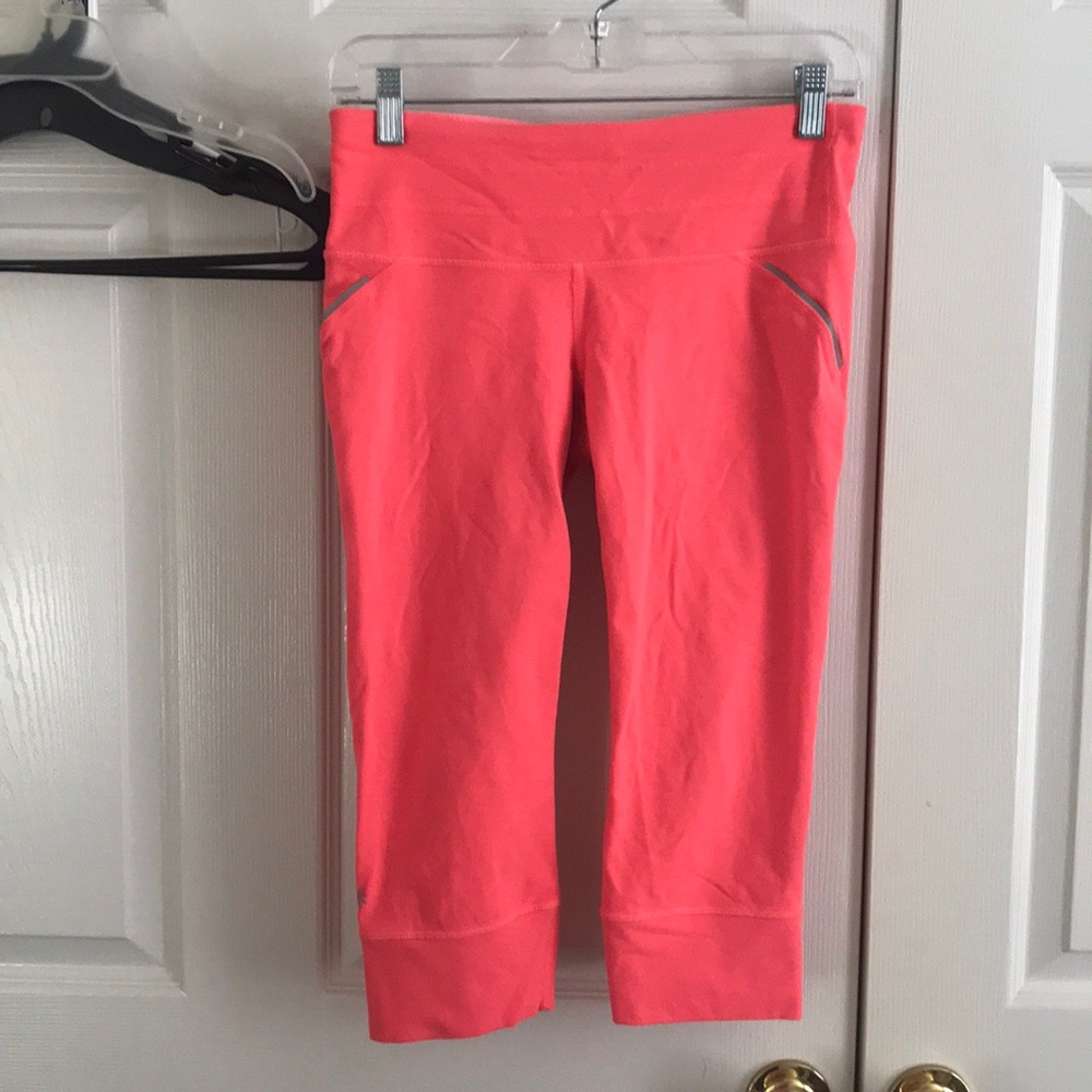 Athleta Neon Coral Capri Running Tights (Sm)